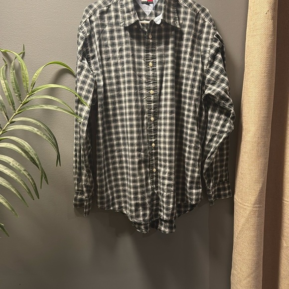 Tommy Hilfiger White and Green Casual Button Down Shirt - Picture 5 of 8